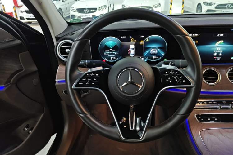 Used Mercedes-Benz E-Class New Energy 2023 E 350 e L Plug-in Hybrid Sedan Steering Wheel
