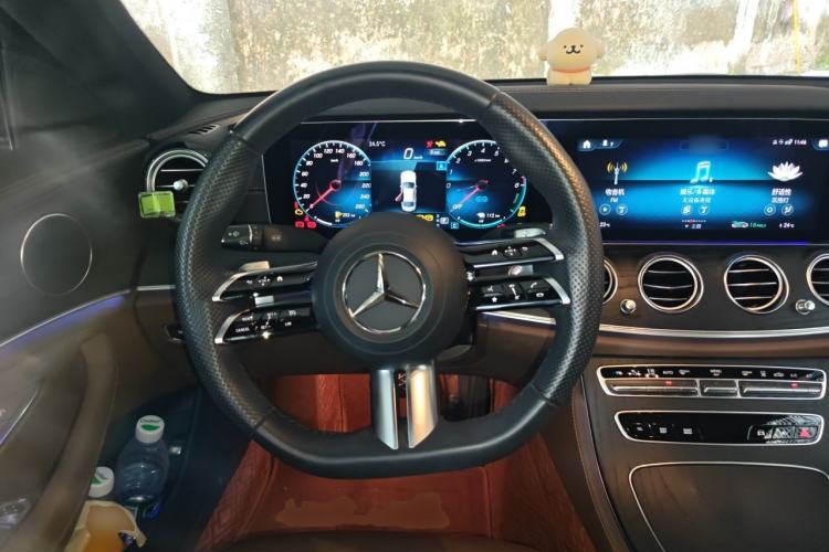 Used Mercedes-Benz E-Class New Energy 2023 E 350 e L Plug-in Hybrid Sports Sedan Steering Wheel