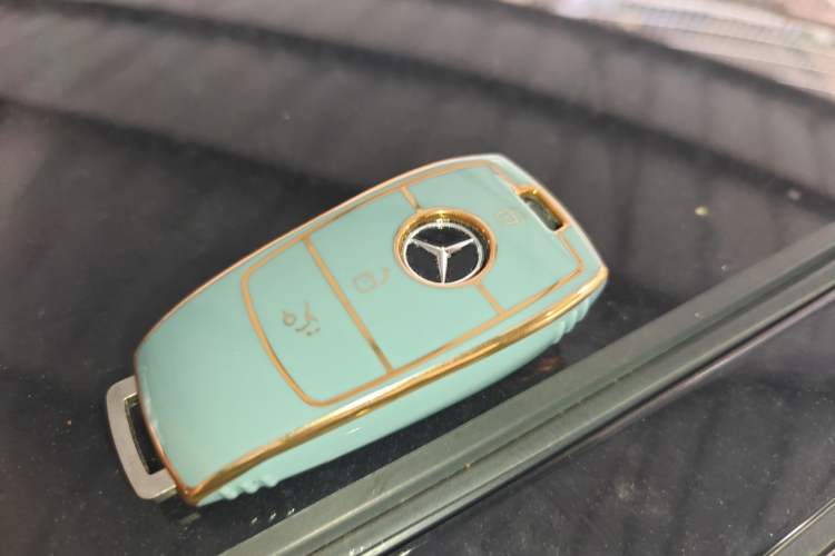 Used Mercedes-Benz E-Class New Energy 2023 E 350 e L Plug-in Hybrid Sports Sedan Vehicle Key