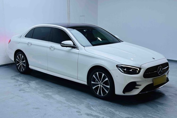 Used Mercedes-Benz E-Class New Energy 2023 E 350 e L Plug-in Hybrid Sports Sedan Front Right 45 Deg