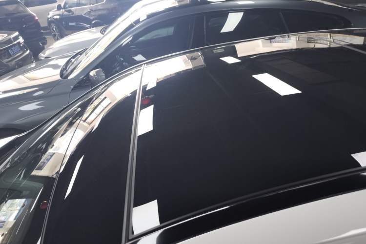 Used Mercedes-Benz E-Class New Energy 2023 E 350 e L Plug-in Hybrid Sports Sedan Roof
