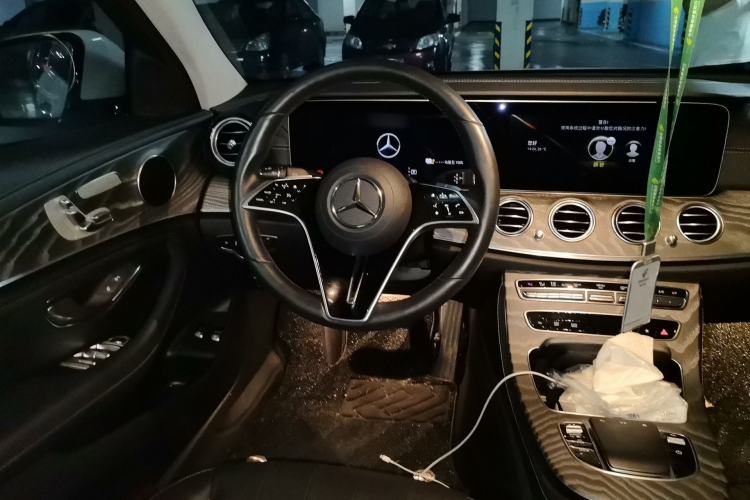 Used Mercedes-Benz E-Class New Energy 2023 E 350 e L Plug-in Hybrid Sedan Steering Wheel