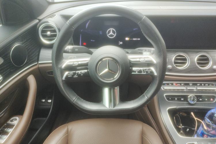 Used Mercedes-Benz E-Class New Energy 2023 E 350 e L Plug-in Hybrid Sports Sedan Steering Wheel