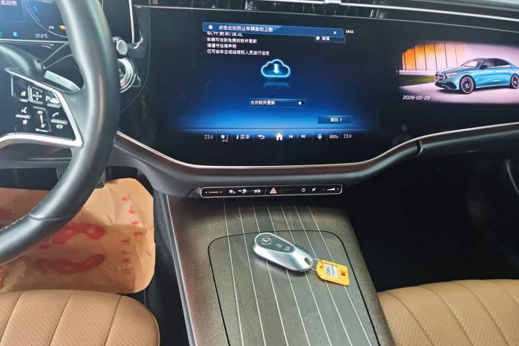 Used Mercedes-Benz E-Class New Energy 2024 E 350 e L Plug-in Hybrid Sedan Audio And AC Panel