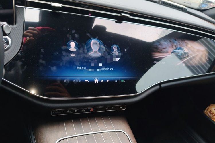 Used Mercedes-Benz E-Class New Energy 2024 E 350 e L Plug-in Hybrid Sedan Audio And AC Panel
