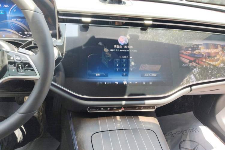Used Mercedes-Benz E-Class New Energy 2024 E 350 e L Plug-in Hybrid Sedan Audio And AC Panel