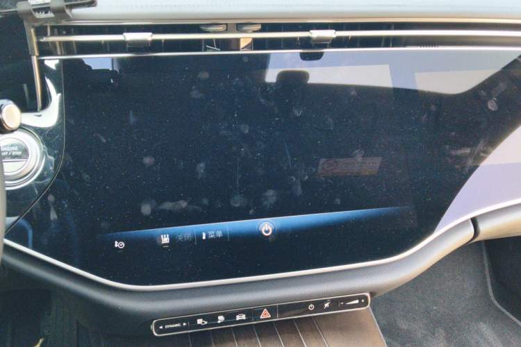 Used Mercedes-Benz E-Class New Energy 2024 E 350 e L Plug-in Hybrid Sedan Audio And AC Panel