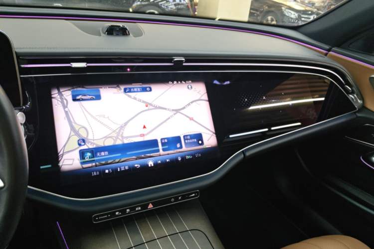 Used Mercedes-Benz E-Class New Energy 2024 E 350 e L Plug-in Hybrid Sedan Audio And AC Panel