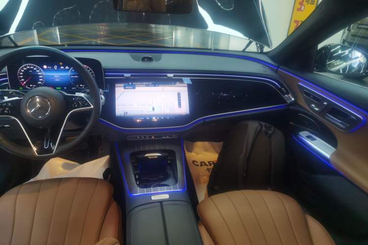 Used Mercedes-Benz E-Class New Energy 2024 E 350 e L Plug-in Hybrid Sedan Audio And AC Panel