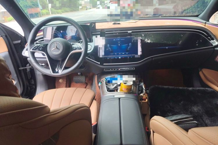 Used Mercedes-Benz E-Class New Energy 2024 E 350 e L Plug-in Hybrid Sedan Center Console