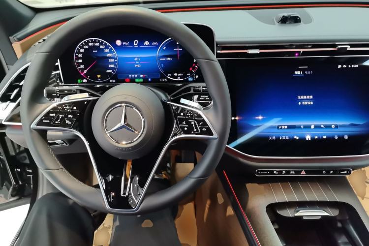 Used Mercedes-Benz E-Class New Energy 2024 E 350 e L Plug-in Hybrid Sedan Center Console