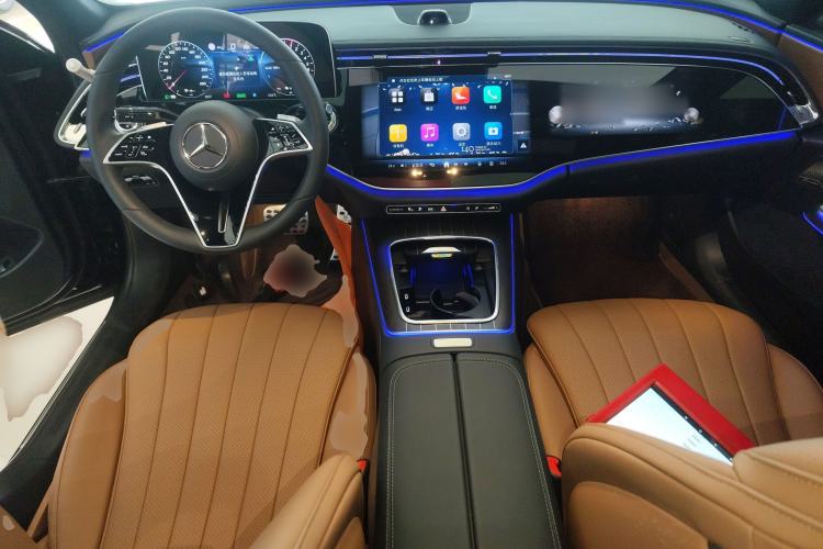 Used Mercedes-Benz E-Class New Energy 2024 E 350 e L Plug-in Hybrid Sedan Center Console
