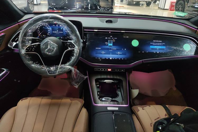 Used Mercedes-Benz E-Class New Energy 2024 E 350 e L Plug-in Hybrid Sedan Center Console