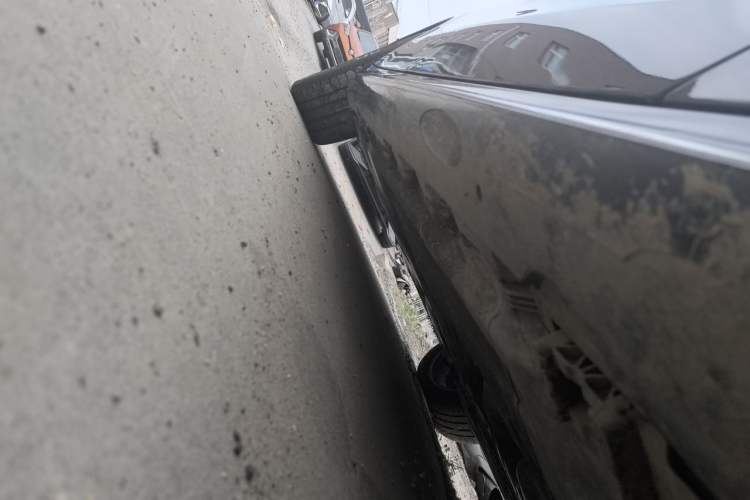Used Mercedes-Benz E-Class New Energy 2024 E 350 e L Plug-in Hybrid Sedan Chassis Front Right