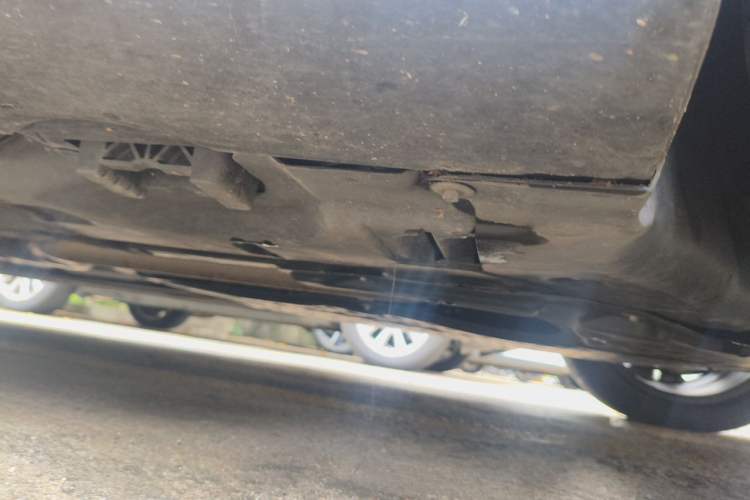 Used Mercedes-Benz E-Class New Energy 2024 E 350 e L Plug-in Hybrid Sedan Chassis Front Right