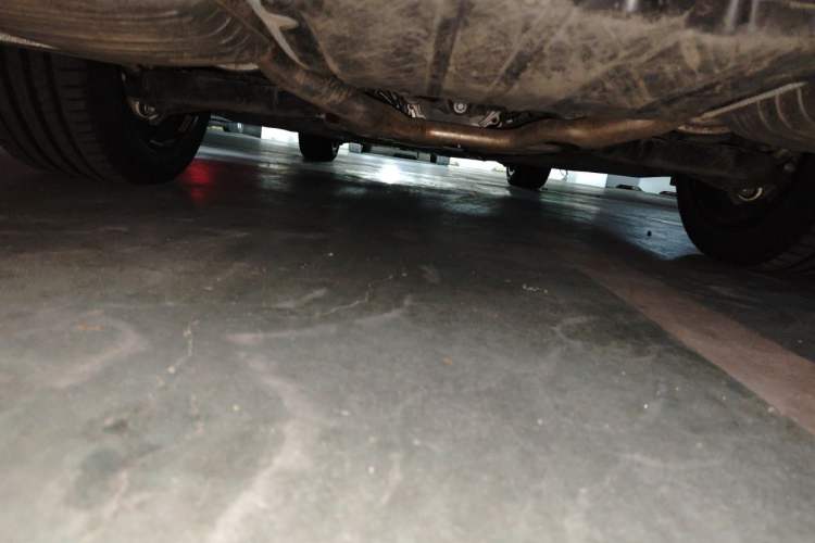 Used Mercedes-Benz E-Class New Energy 2024 E 350 e L Plug-in Hybrid Sedan Chassis Rear