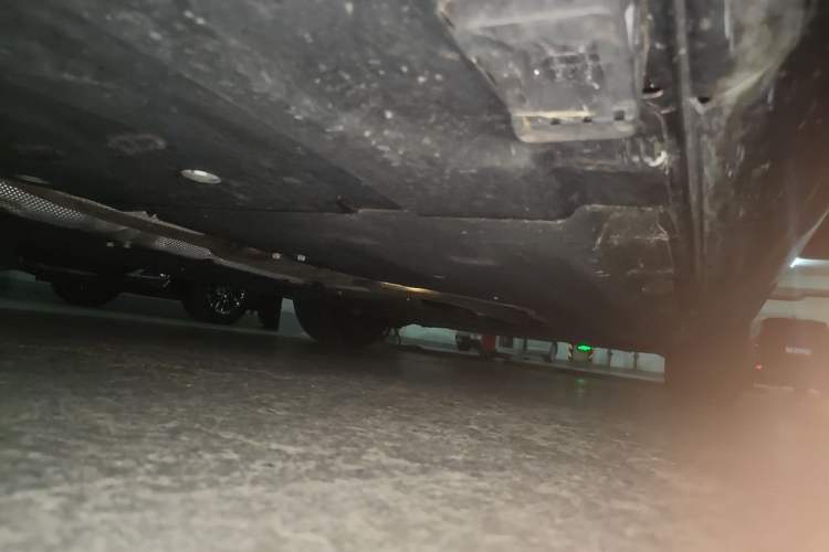 Used Mercedes-Benz E-Class New Energy 2024 E 350 e L Plug-in Hybrid Sedan Chassis Rear Right