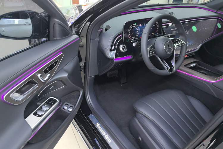 Used Mercedes-Benz E-Class New Energy 2024 E 350 e L Plug-in Hybrid Sedan Driver Seat