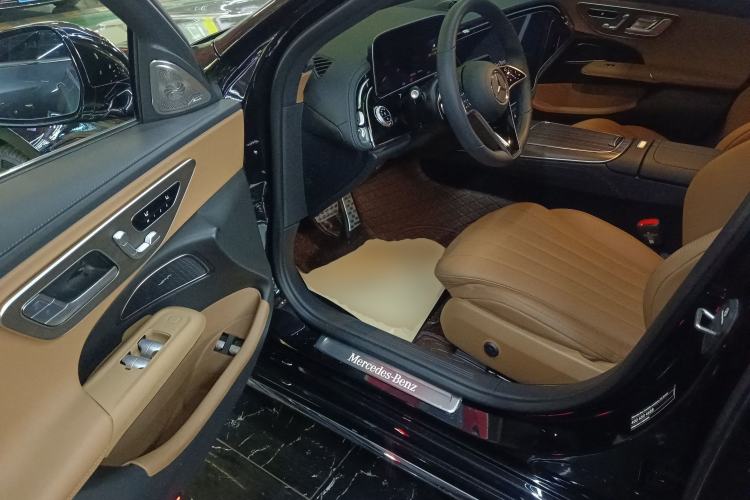 Used Mercedes-Benz E-Class New Energy 2024 E 350 e L Plug-in Hybrid Sedan Driver Seat