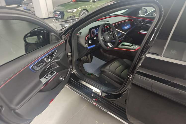 Used Mercedes-Benz E-Class New Energy 2024 E 350 e L Plug-in Hybrid Sports Sedan Driver Seat