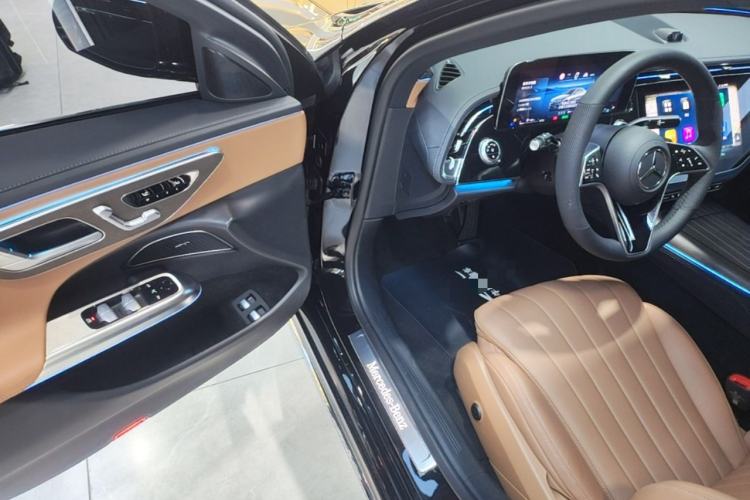 Used Mercedes-Benz E-Class New Energy 2024 E 350 e L Plug-in Hybrid Sedan Driver Seat