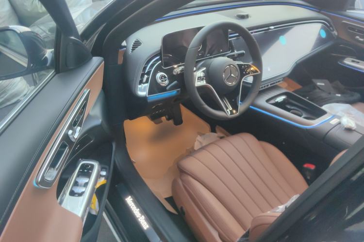 Used Mercedes-Benz E-Class New Energy 2024 E 350 e L Plug-in Hybrid Sedan Driver Seat