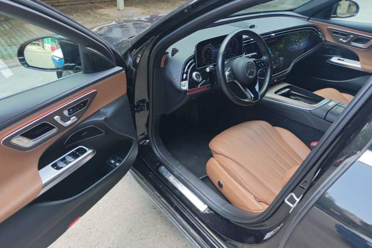 Used Mercedes-Benz E-Class New Energy 2024 E 350 e L Plug-in Hybrid Sedan Driver Seat