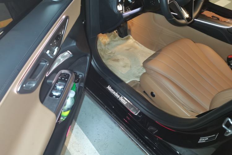 Used Mercedes-Benz E-Class New Energy 2024 E 350 e L Plug-in Hybrid Sedan Driver Seat