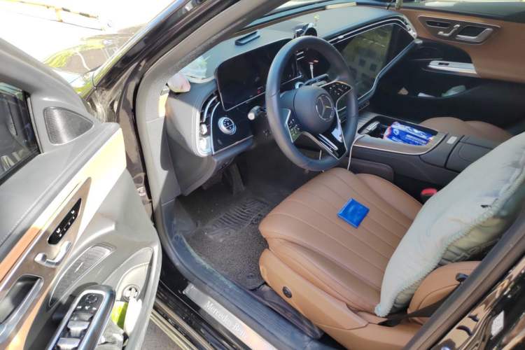Used Mercedes-Benz E-Class New Energy 2024 E 350 e L Plug-in Hybrid Sedan Driver Seat