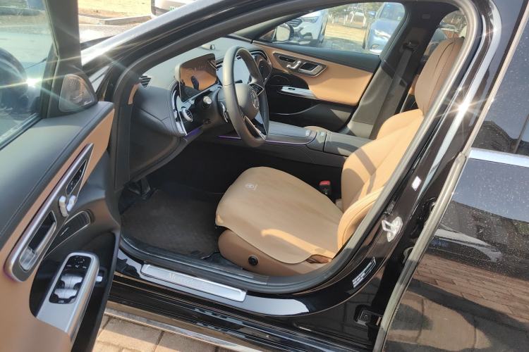 Used Mercedes-Benz E-Class New Energy 2024 E 350 e L Plug-in Hybrid Sedan Driver Seat