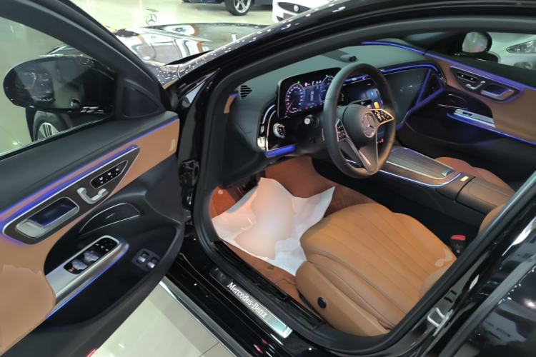 Used Mercedes-Benz E-Class New Energy 2024 E 350 e L Plug-in Hybrid Sedan Driver Seat