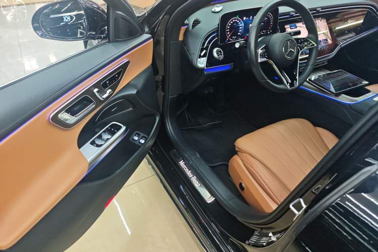Used Mercedes-Benz E-Class New Energy 2024 E 350 e L Plug-in Hybrid Sedan Driver Seat