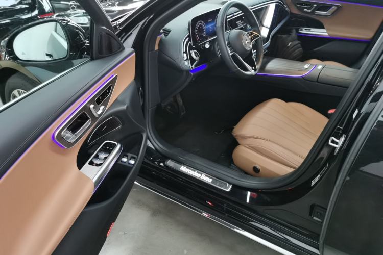 Used Mercedes-Benz E-Class New Energy 2024 E 350 e L Plug-in Hybrid Sedan Driver Seat