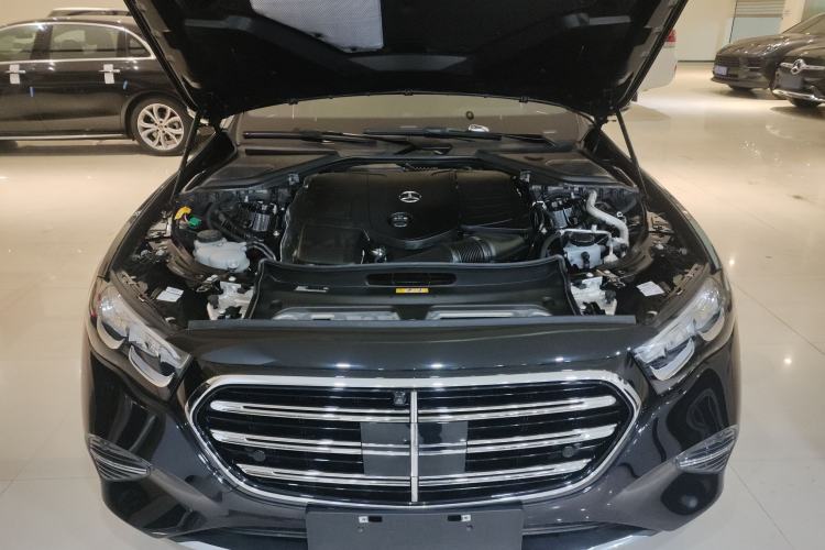 Used Mercedes-Benz E-Class New Energy 2024 E 350 e L Plug-in Hybrid Sedan Engine Bay