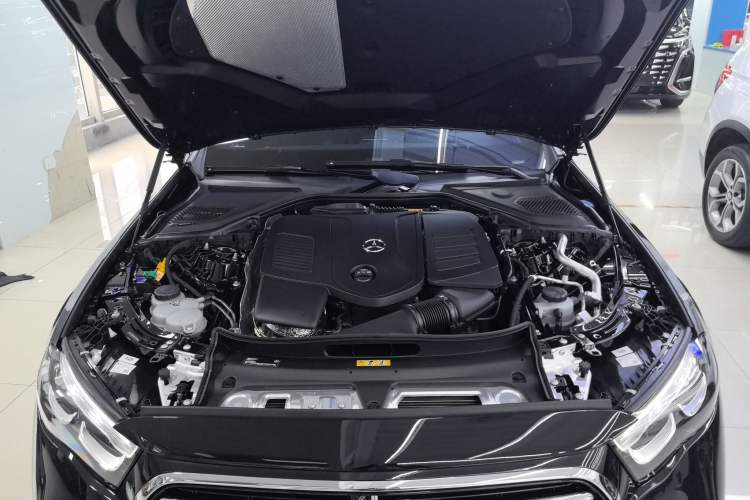 Used Mercedes-Benz E-Class New Energy 2024 E 350 e L Plug-in Hybrid Sedan Engine Bay