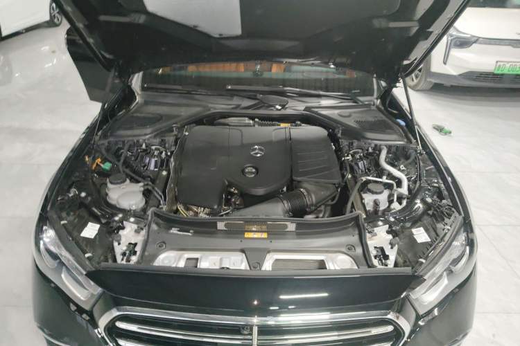 Used Mercedes-Benz E-Class New Energy 2024 E 350 e L Plug-in Hybrid Sedan Engine Bay