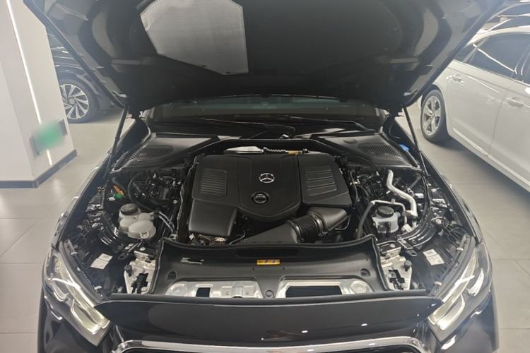 Used Mercedes-Benz E-Class New Energy 2024 E 350 e L Plug-in Hybrid Sports Sedan Engine Bay
