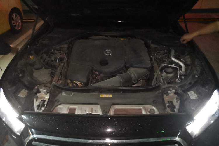 Used Mercedes-Benz E-Class New Energy 2024 E 350 e L Plug-in Hybrid Sedan Engine Bay