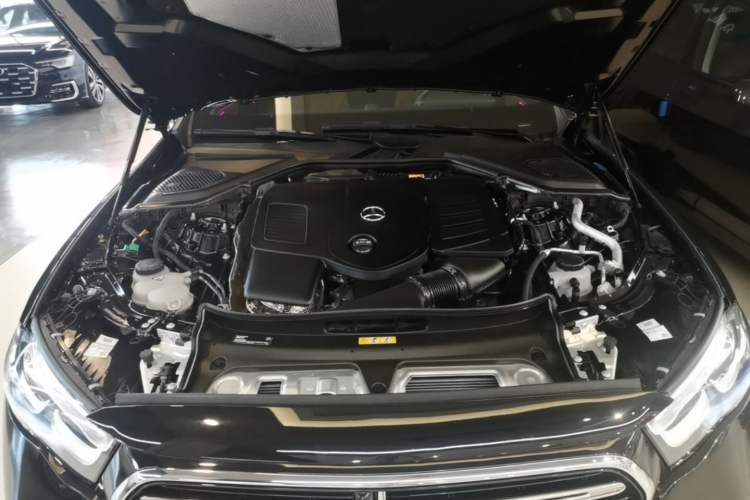 Used Mercedes-Benz E-Class New Energy 2024 E 350 e L Plug-in Hybrid Sedan Engine Bay