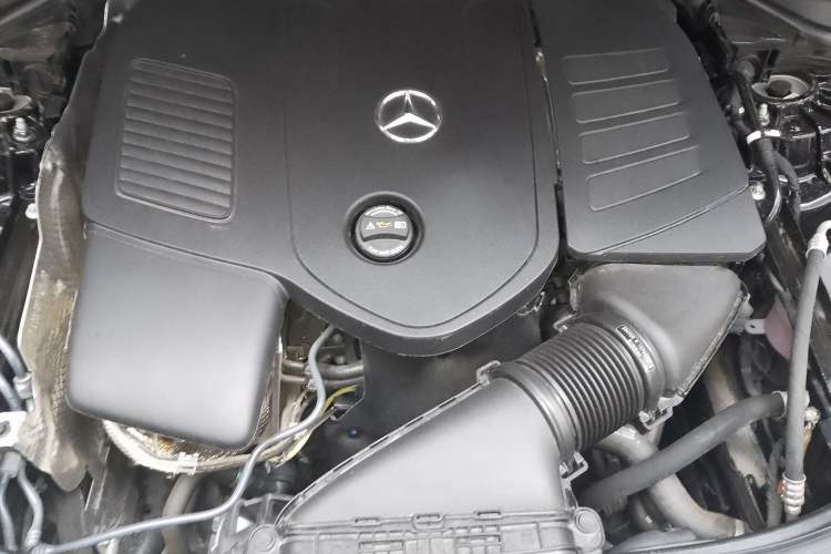 Used Mercedes-Benz E-Class New Energy 2024 E 350 e L Plug-in Hybrid Sedan Engine Bay