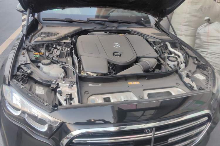 Used Mercedes-Benz E-Class New Energy 2024 E 350 e L Plug-in Hybrid Sedan Engine Bay
