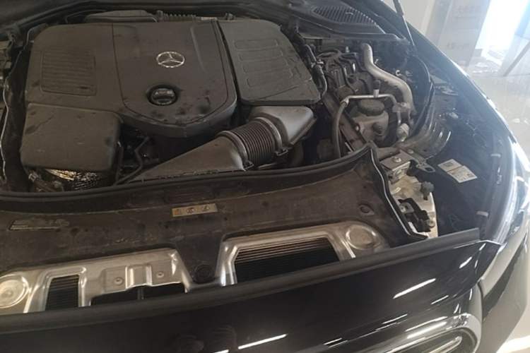 Used Mercedes-Benz E-Class New Energy 2024 E 350 e L Plug-in Hybrid Sedan Engine Bay Left