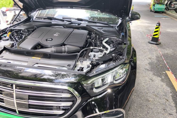 Used Mercedes-Benz E-Class New Energy 2024 E 350 e L Plug-in Hybrid Sedan Engine Bay Left