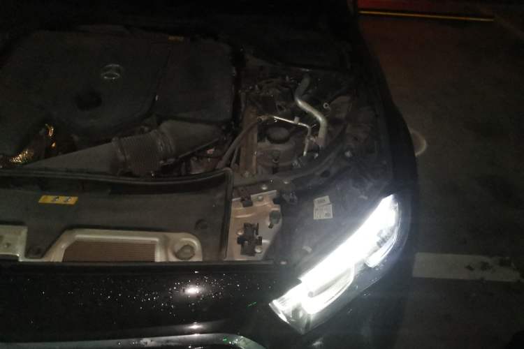 Used Mercedes-Benz E-Class New Energy 2024 E 350 e L Plug-in Hybrid Sedan Engine Bay Left