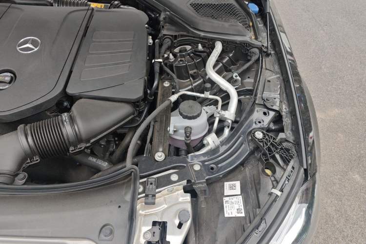 Used Mercedes-Benz E-Class New Energy 2024 E 350 e L Plug-in Hybrid Sedan Engine Bay Left