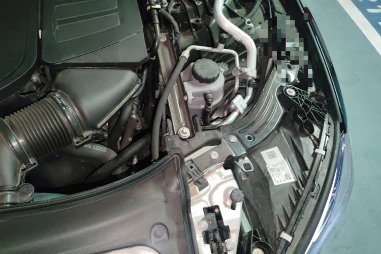 Used Mercedes-Benz E-Class New Energy 2024 E 350 e L Plug-in Hybrid Sedan Engine Bay Left