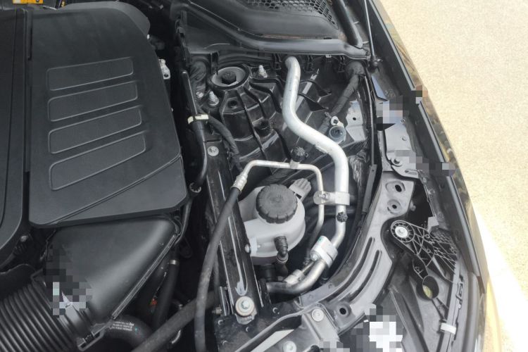 Used Mercedes-Benz E-Class New Energy 2024 E 350 e L Plug-in Hybrid Sedan Engine Bay Left