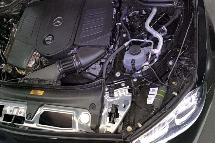Used Mercedes-Benz E-Class New Energy 2024 E 350 e L Plug-in Hybrid Sedan Engine Bay Left