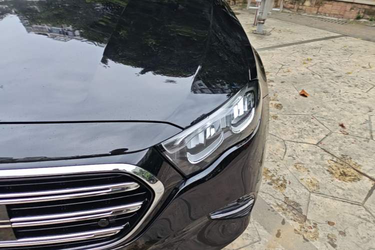 Used Mercedes-Benz E-Class New Energy 2024 E 350 e L Plug-in Hybrid Sedan Engine Bay Left