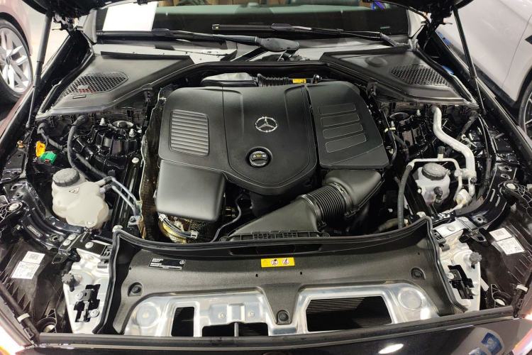 Used Mercedes-Benz E-Class New Energy 2024 E 350 e L Plug-in Hybrid Sedan Engine Bay